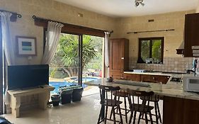 Sunny Gozo Getaway Pool & Easy Check-In
